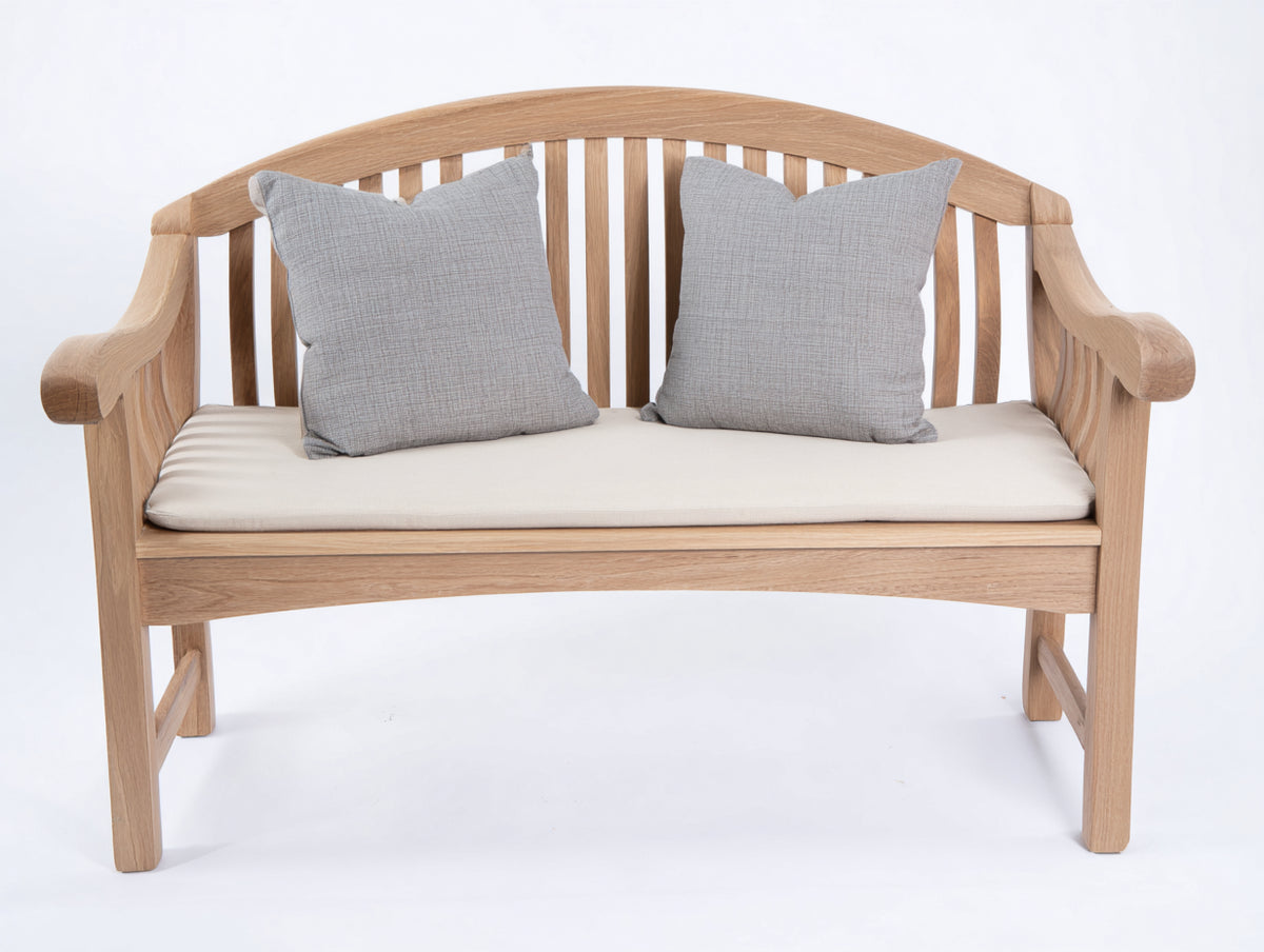Gartenbank aus Holz 150 x 60 x 95 cm - Naturholz - Geschwungene Rückenlehne mit Armlehnen